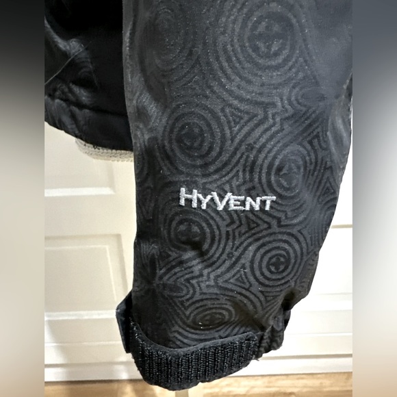 Patterned black North Face Hyvent Snowboard Jacket w/ Recco Tech (XS) - Picture 7 of 12